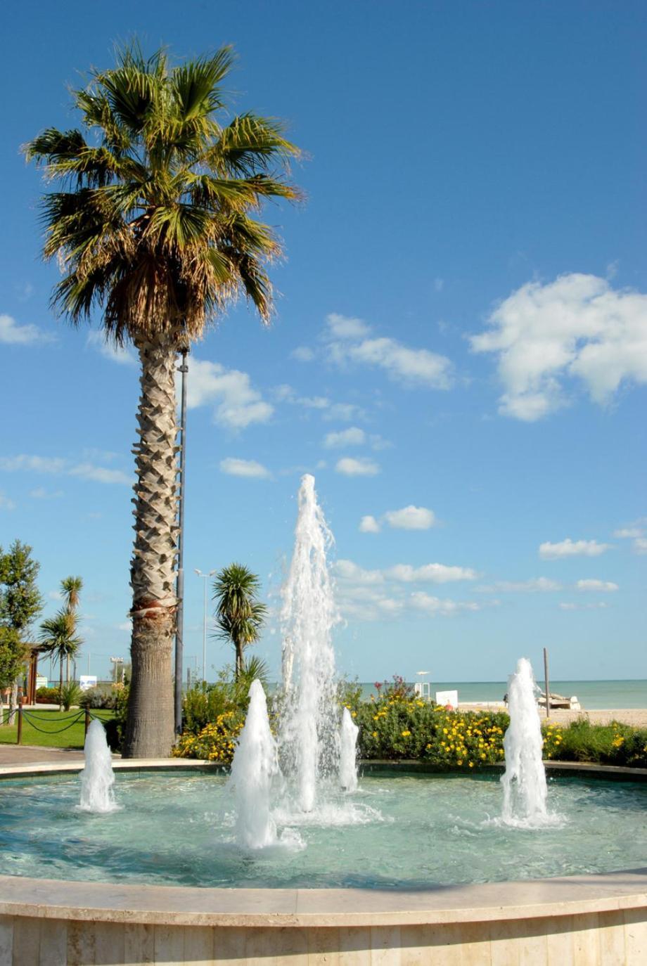 La Conchiglia Appartement Porto SantʼElpidio Buitenkant foto