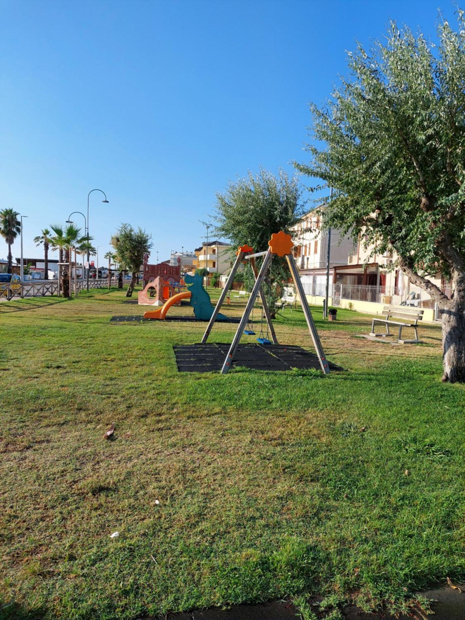 La Conchiglia Appartement Porto SantʼElpidio Buitenkant foto