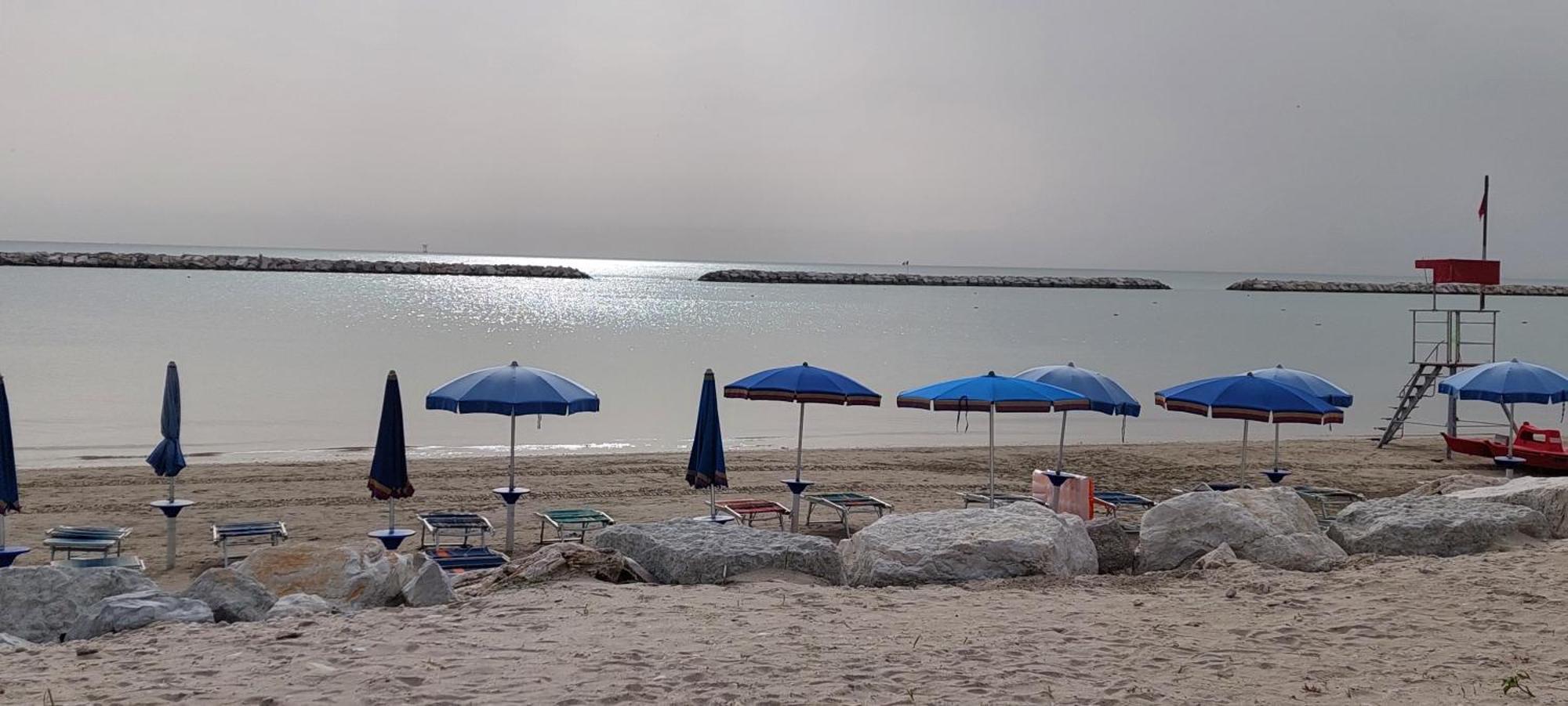 La Conchiglia Appartement Porto SantʼElpidio Buitenkant foto